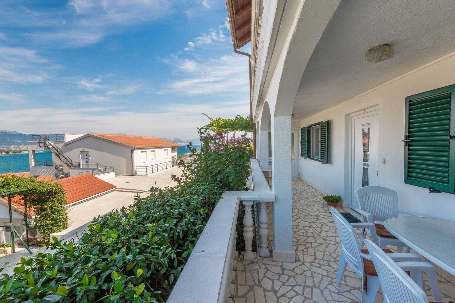 Apartment Bubi Trogir Ngoại thất bức ảnh